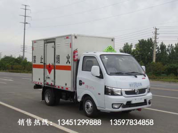 東風(fēng)途逸易燃液體廂式運輸車(汽油國六)